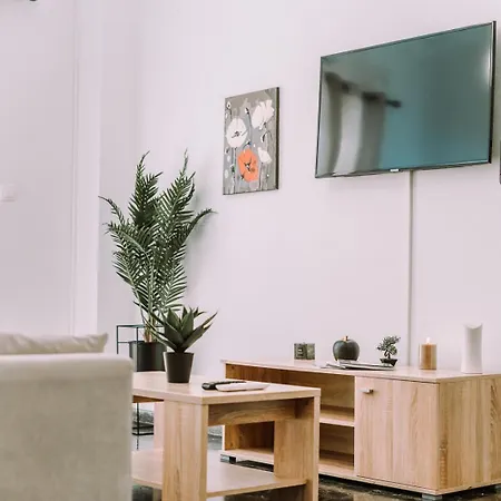 'stoa At Center Rethymno